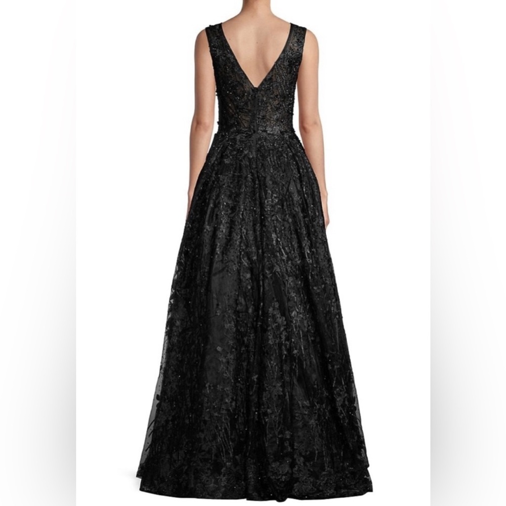 Mac Duggal Dress. Good condition, a little fraying on the hem. Very comfortable.